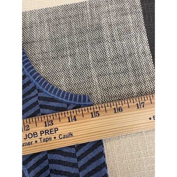 Lululemon - RARE Blue & Black chevron Run Swifty Tech Racerback tank top Size 6 - Picture 7 of 9